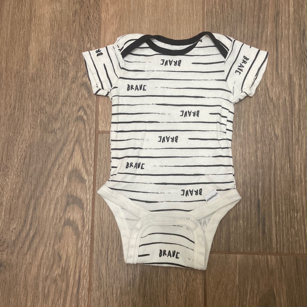 🧡 baby’s bodysuit